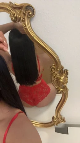 Daniela — 3 / 6