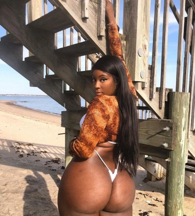 Sweet Vicky, Escort, Accra