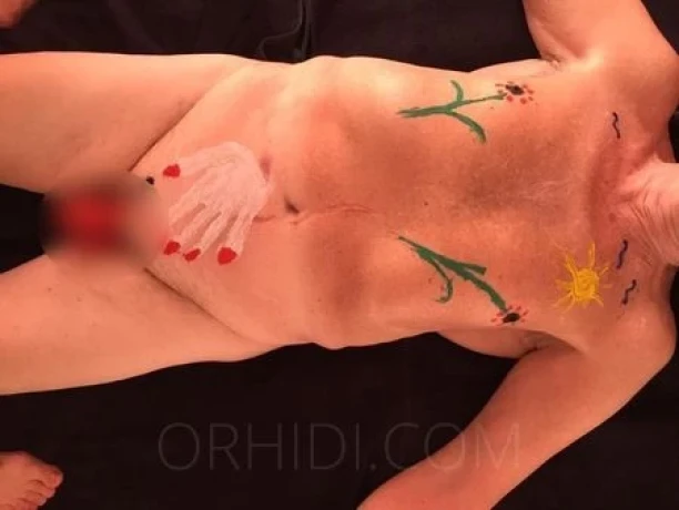 Lady Corinna nur Massagen kein GV — 3 / 8