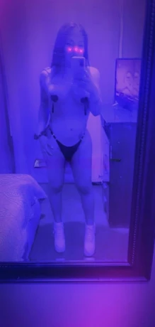 Jennifer Pink — 10 / 12