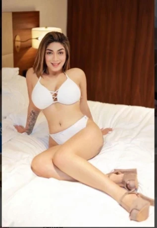 Camilla Brazil — 3 / 5