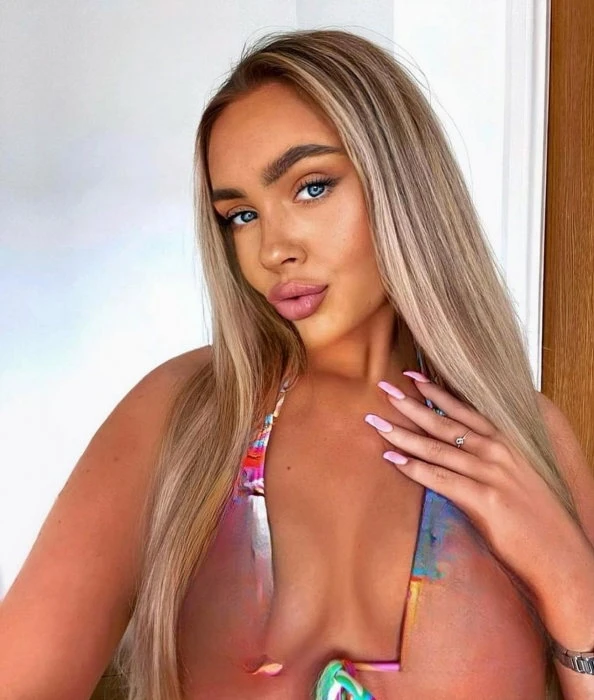 Nika, Escort, Verona