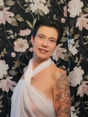 Corpus Oasis / Zentrum für Lebensqualität / Tantra Massagen — 1 / 3