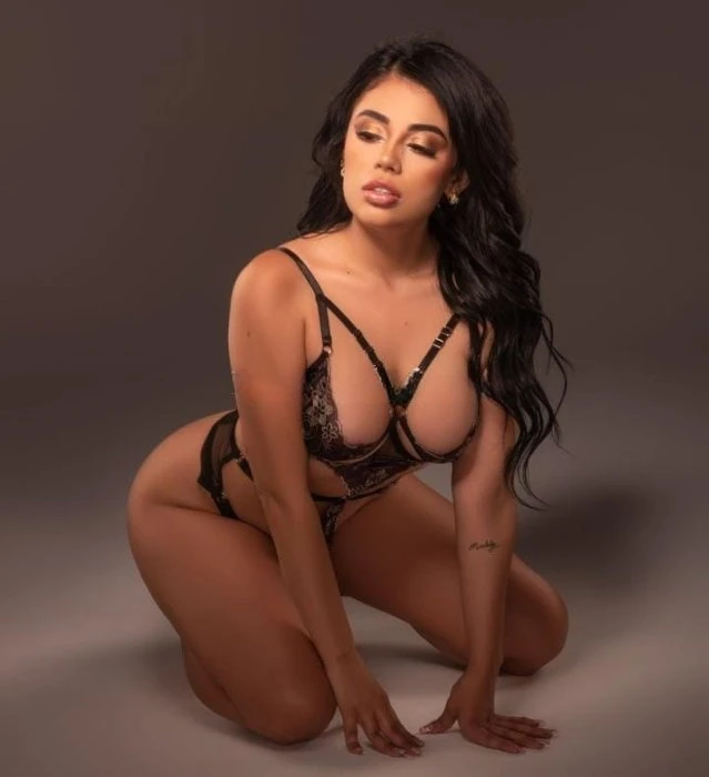 Alana — 2 / 10