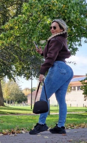 Carol Ferrari — 6 / 14