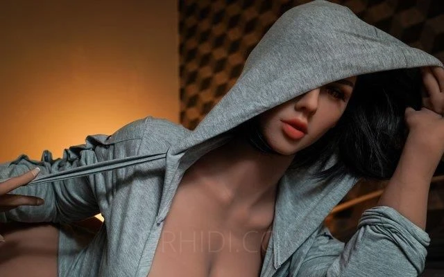 Yasmine — 2 / 4
