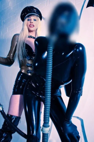 Lady Venus Deluxe — 1 / 6