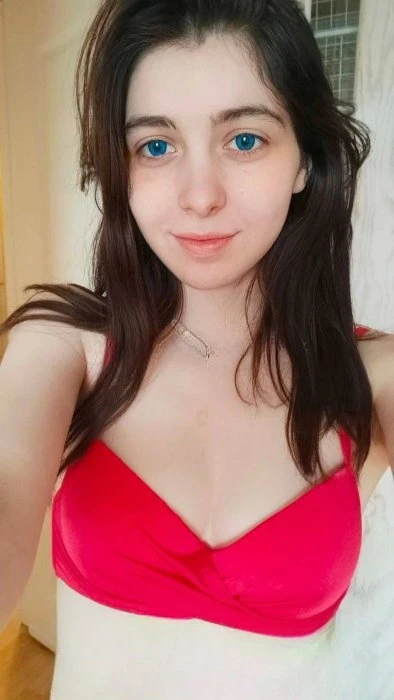 Alina — 2 / 3