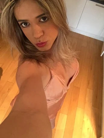 Ts Karol Gil Fast Tabls — 8 / 18