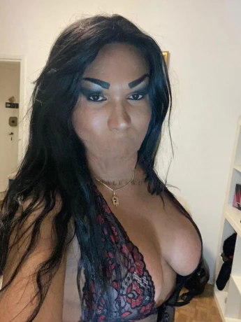 Camila Cubana — 7 / 9