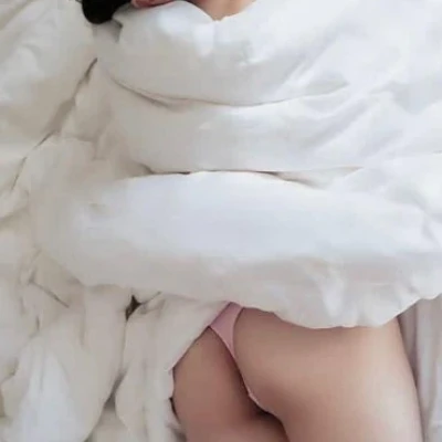 Cristina, Escort, Kiti