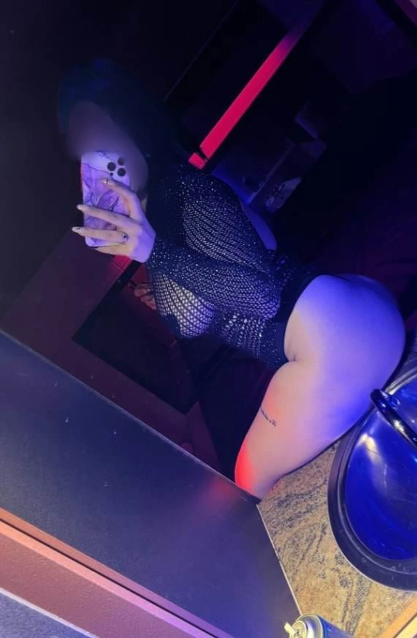 Jelenaa — 2 / 7