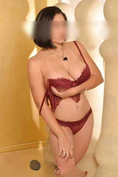 Mayra — 4 / 9