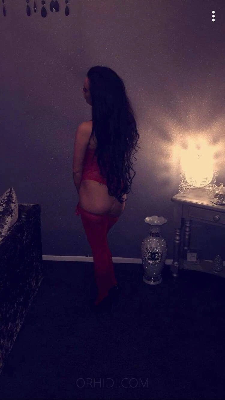 Lucy Lu Lu — 2 / 5