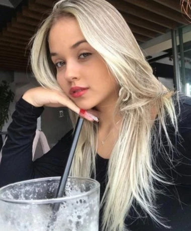 Chiara — 2 / 3
