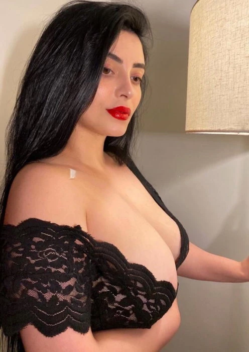 Aisha, Escort, Dubai