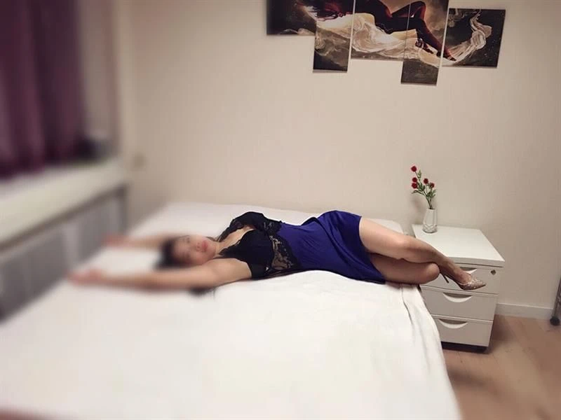 FEIFEI — 2 / 3