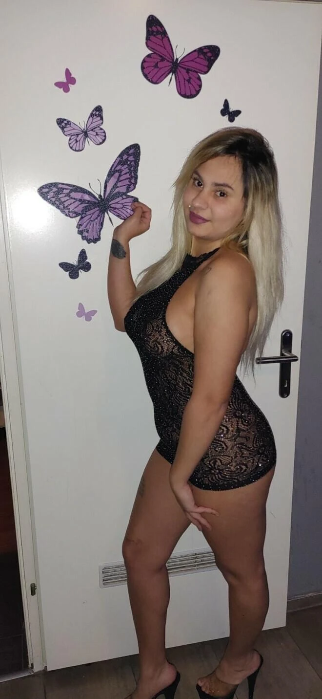 Laura — 12 / 15