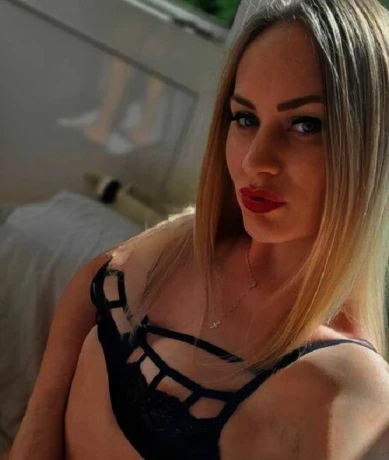 Lady Katharina — 2 / 3