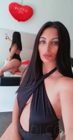 Flavia Party — 4 / 5