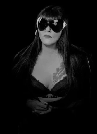 Gudrun Behaart — 5 / 6