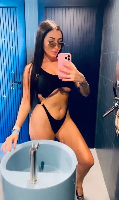 Tais, Escort, Verona