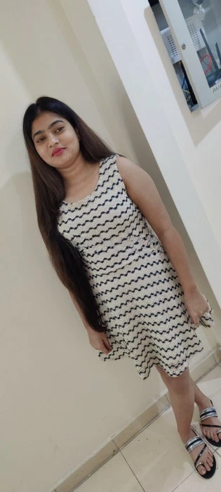 Janvi — 2 / 3