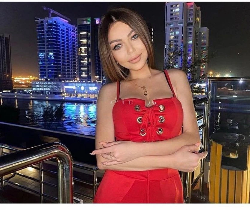 Karolina — 3 / 6