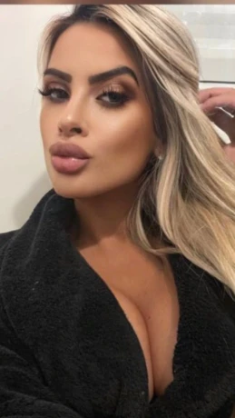 Heisse Gina — 2 / 3