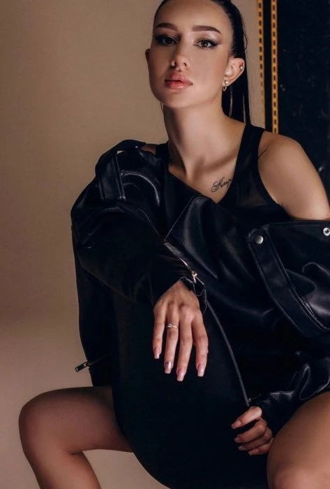 Lida — 7 / 8