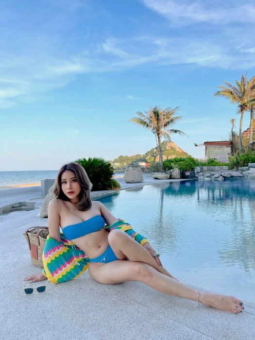 Candy, Escort, Singapore