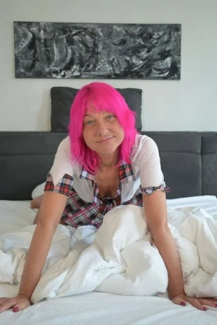 Vicky Pinky — 6 / 17