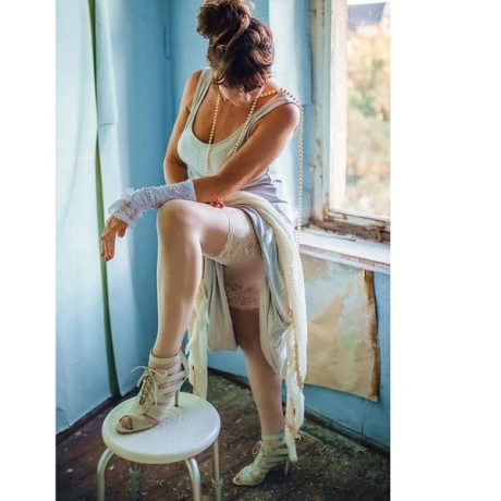 Sally Massage Meisterin — 2 / 11