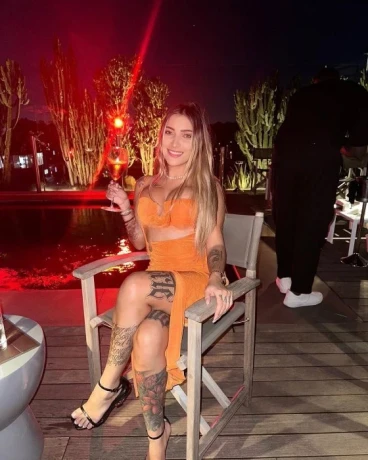 Alejandra — 11 / 12