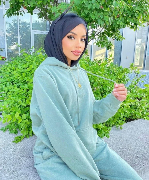 Leyla — 4 / 6