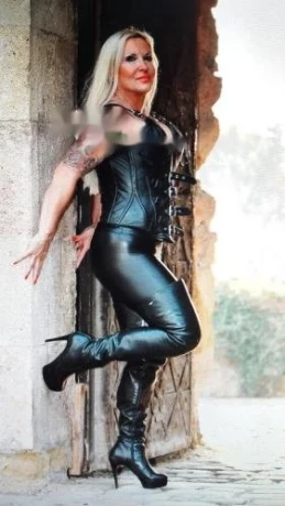 Lady Tora — 1 / 20