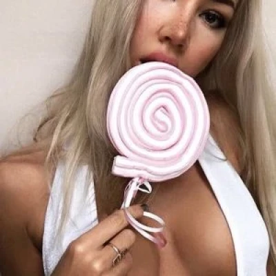 Emely, Escort, Istanbul