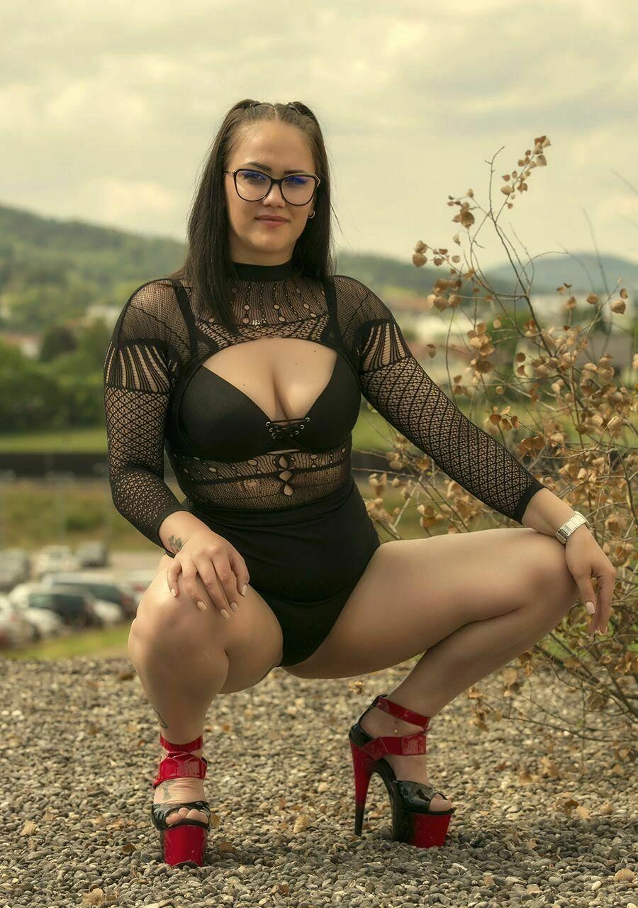 Denissa — 2 / 5