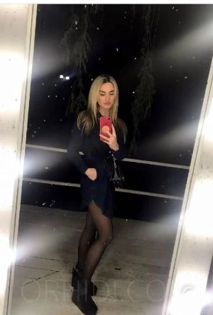 Henny, Escort, Istanbul