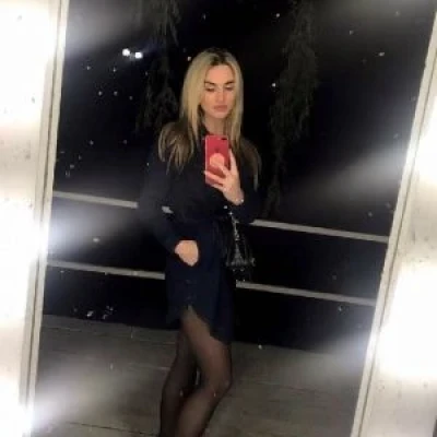 Henny, Escort, Istanbul