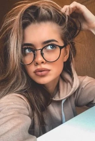 Mackenzie — 2 / 4