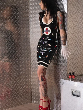 Margrethen Klassische Domina — 2 / 3