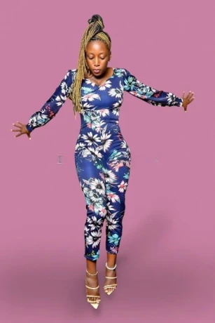 Jolly Black — 1 / 4