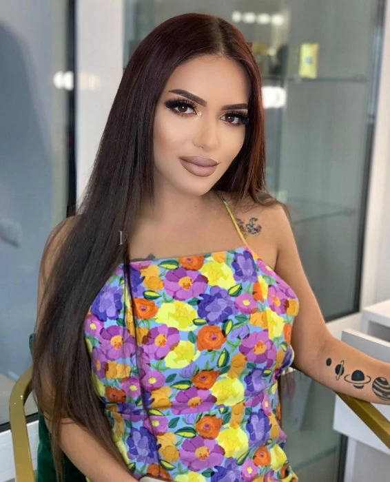 Meri, Escort, Bjni