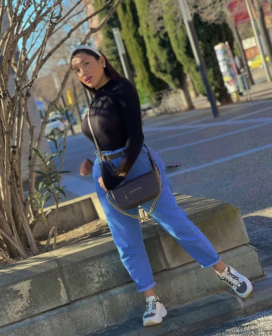 Ambar Latina, Escort, Figueres