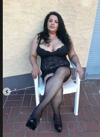 Yazmin geil - sehr üppig — 9 / 13