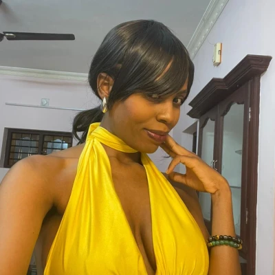 Sweet milla, Escort, Al Munayzilah