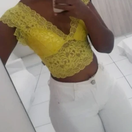 Clara Abrantes — 2 / 3