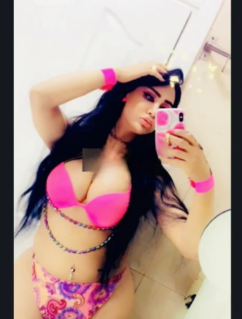 Nancy Shemale — 2 / 7