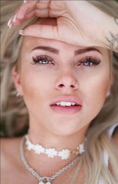 NELE, Escort, Koln